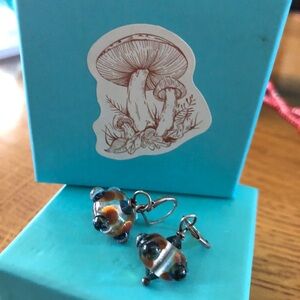 Elegant Brown and Black Gladd Earrings